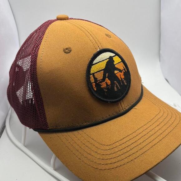 Yellow hat - Picture 2 of 5